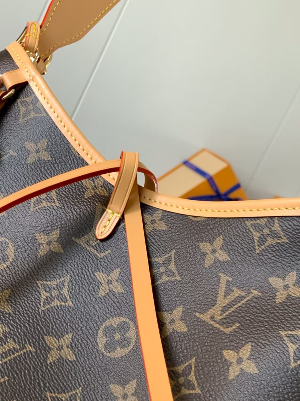 Pre-Owned Authentic Louis Vuitton Carry All MM