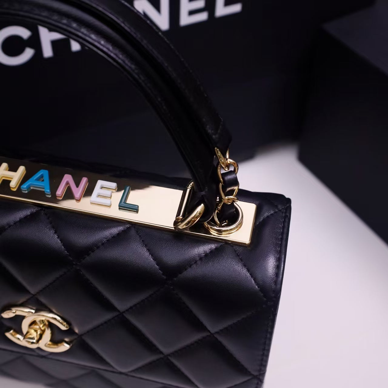 Pre-Owned Authentic Chanel Trendy Multi-color