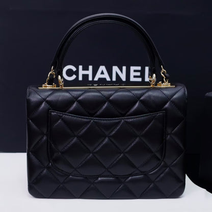 Pre-Owned Authentic Chanel  19cm Trendy Shoulder Bag in Black Lambskin