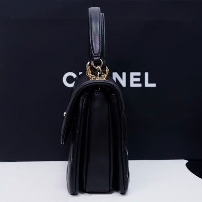 Pre-Owned Authentic Chanel  19cm Trendy Shoulder Bag in Black Lambskin