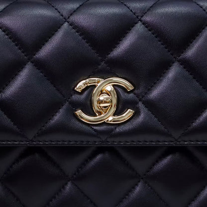 Pre-Owned Authentic Chanel  19cm Trendy Shoulder Bag in Black Lambskin