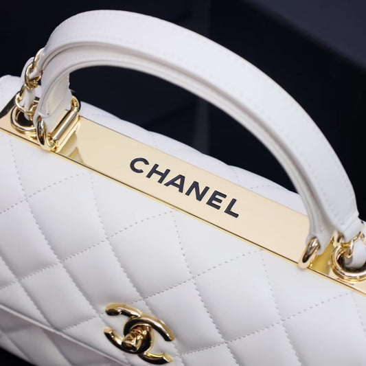 Pre-Owned Authentic 25cm Chanel Trendy Large  Bag White