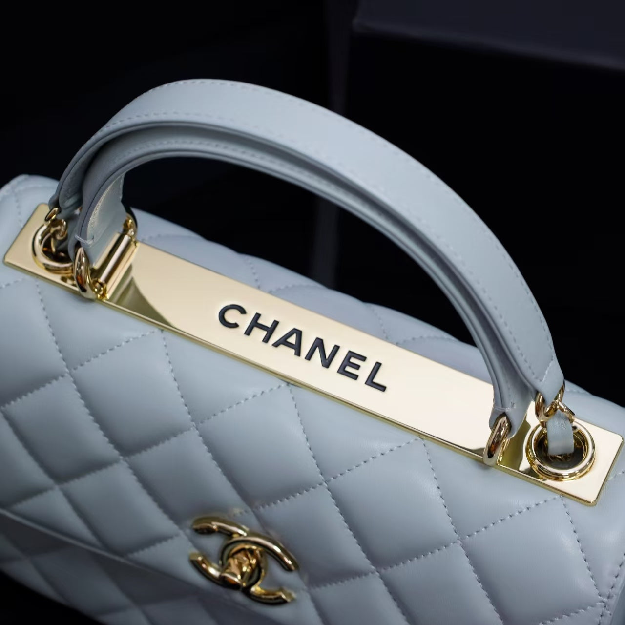 Pre-Owned Authentic 25cm Chanel Trendy Large Bag Light  Blue Gray