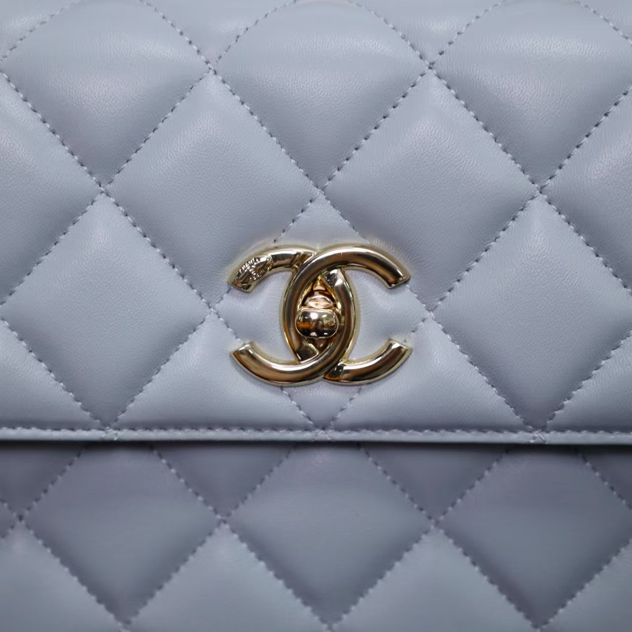 Pre-Owned Authentic 25cm Chanel Trendy Large Bag Light  Blue Gray