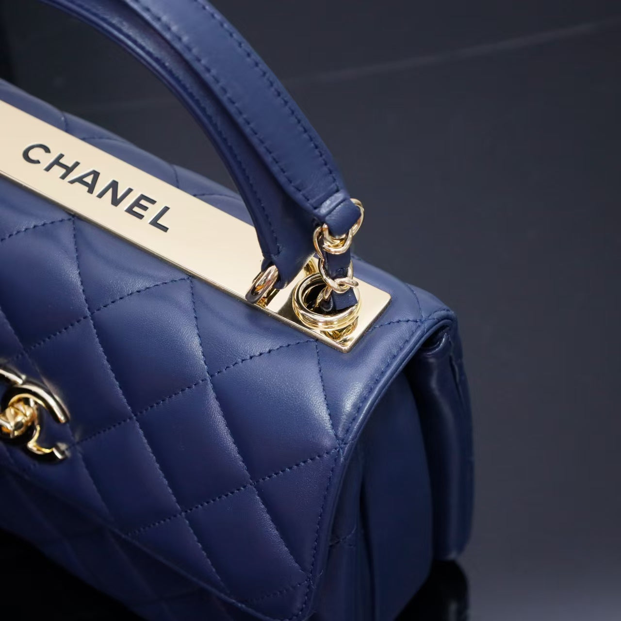 Pre-Owned Authentic 25cm Chanel Trendy Large Bag Navy Blue