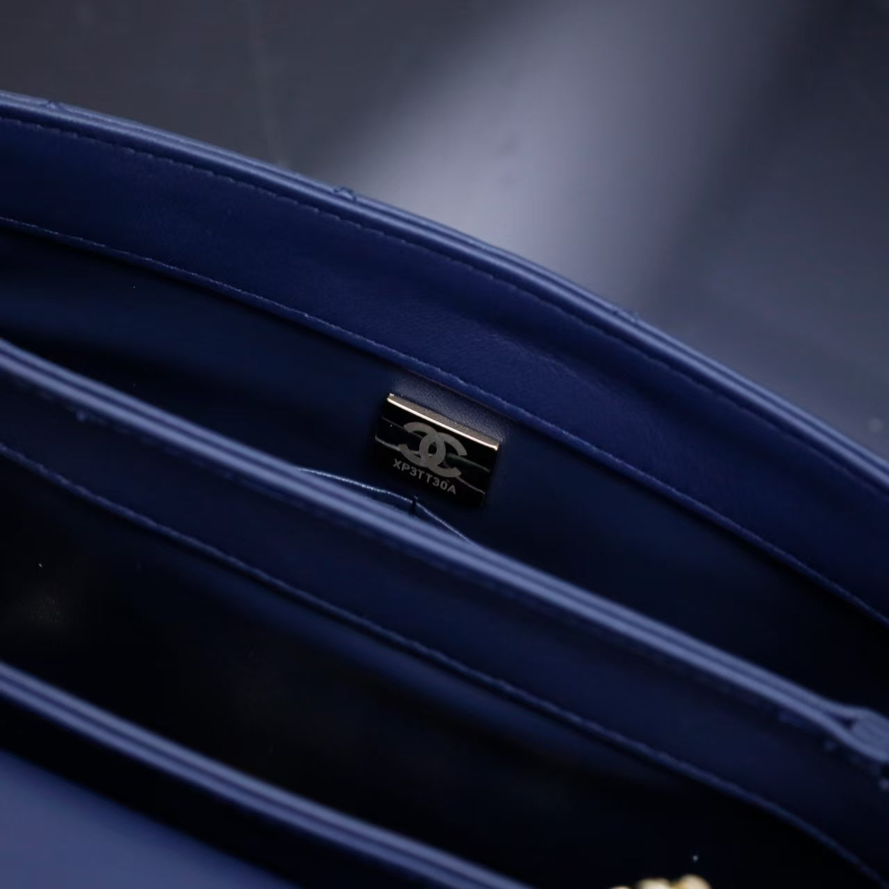 Pre-Owned Authentic 25cm Chanel Trendy Large Bag Navy Blue