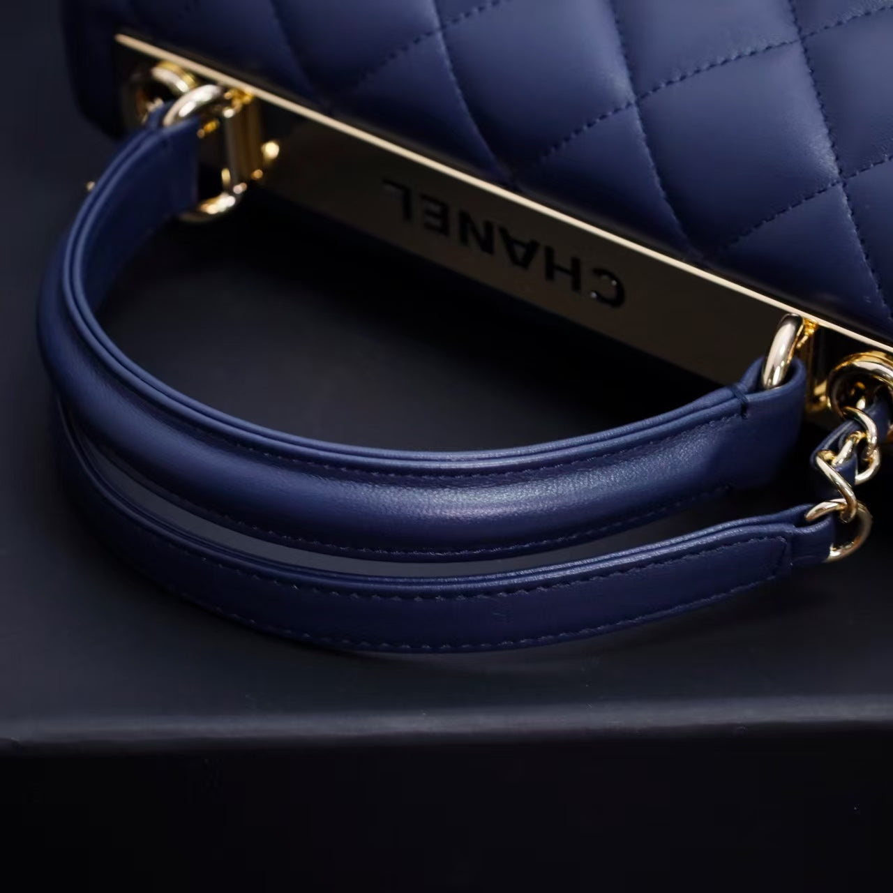 Pre-Owned Authentic 25cm Chanel Trendy Large Bag Navy Blue