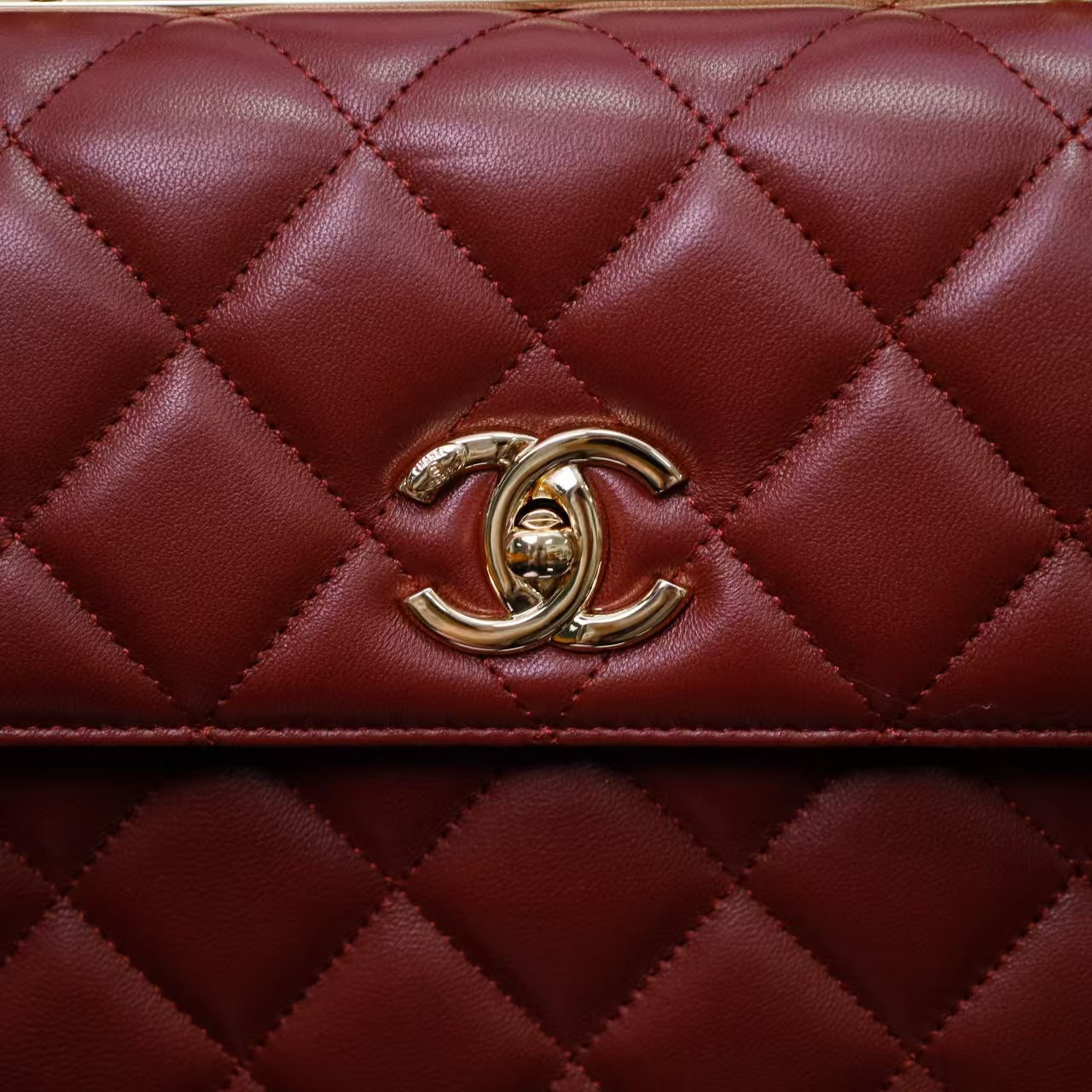 Pre-Owned Authentic 25cm Chanel Trendy Large Bag Red