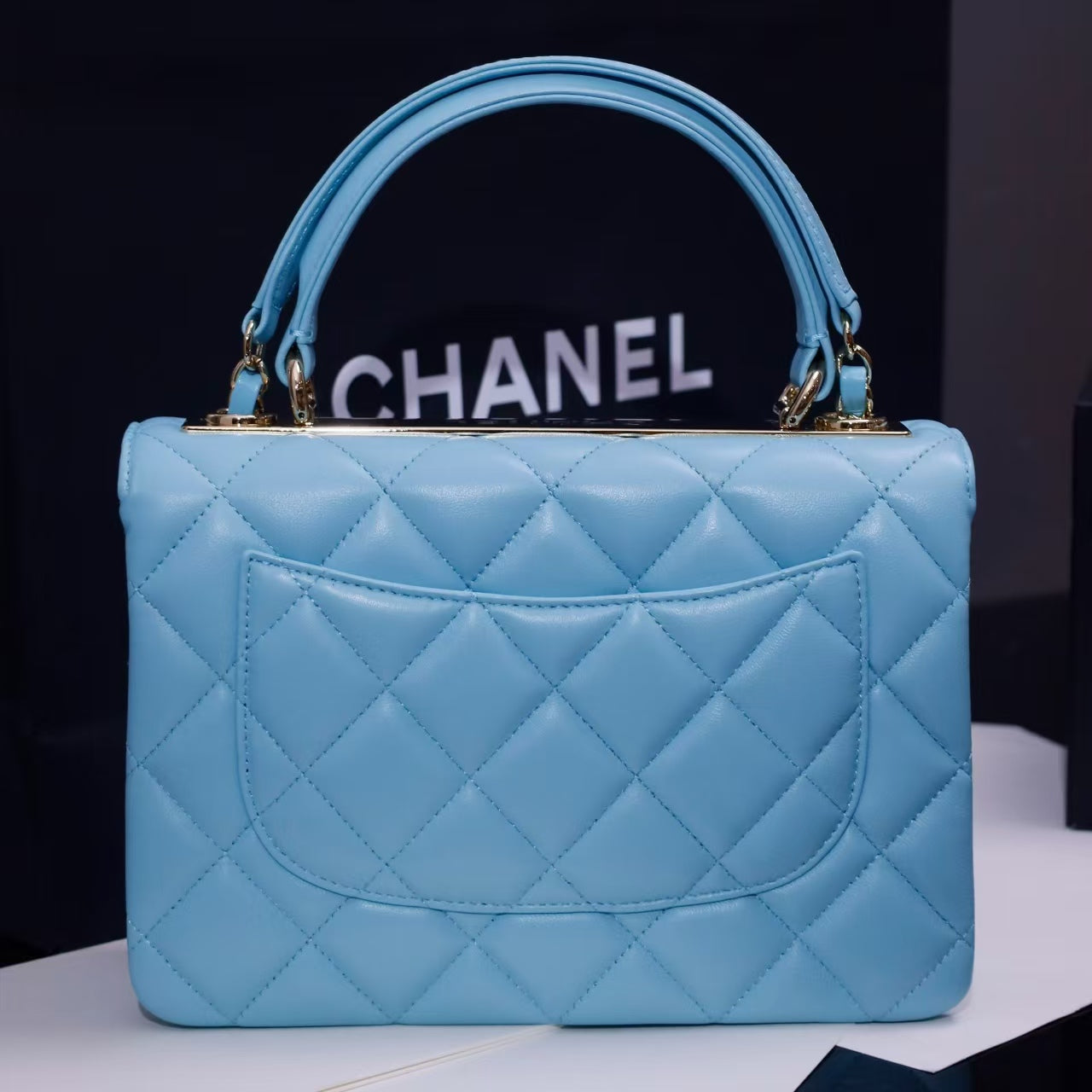 Pre-Owned Authentic 25cm Chanel Trendy Large  Bag Light Blue