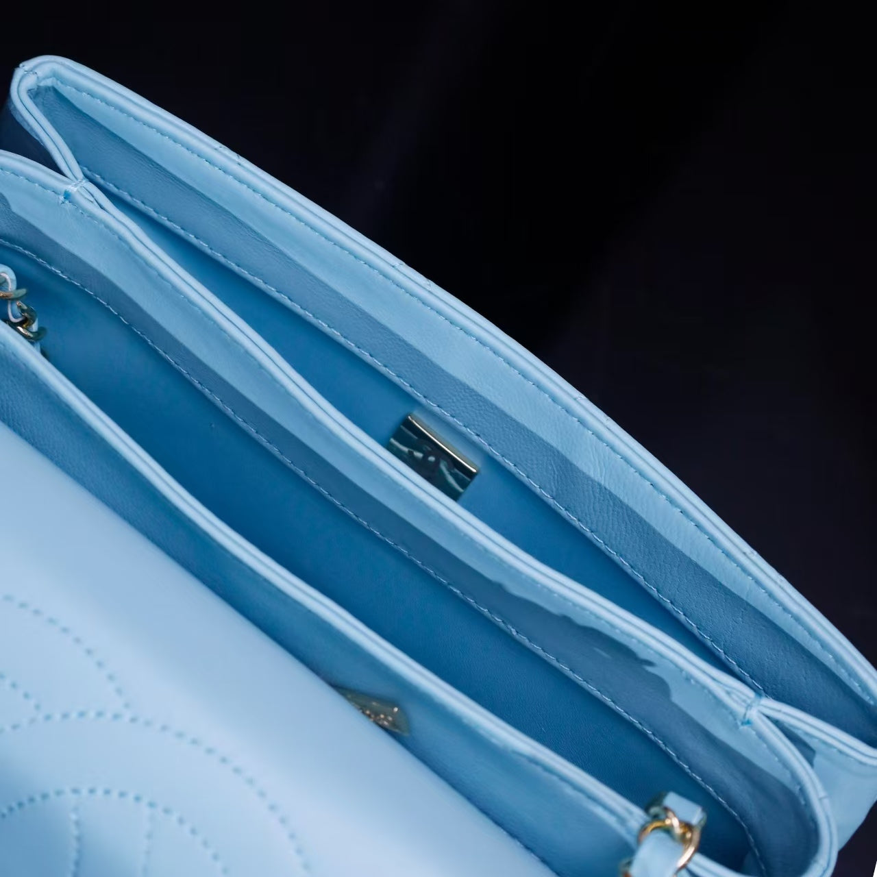 Pre-Owned Authentic 25cm Chanel Trendy Large  Bag Light Blue