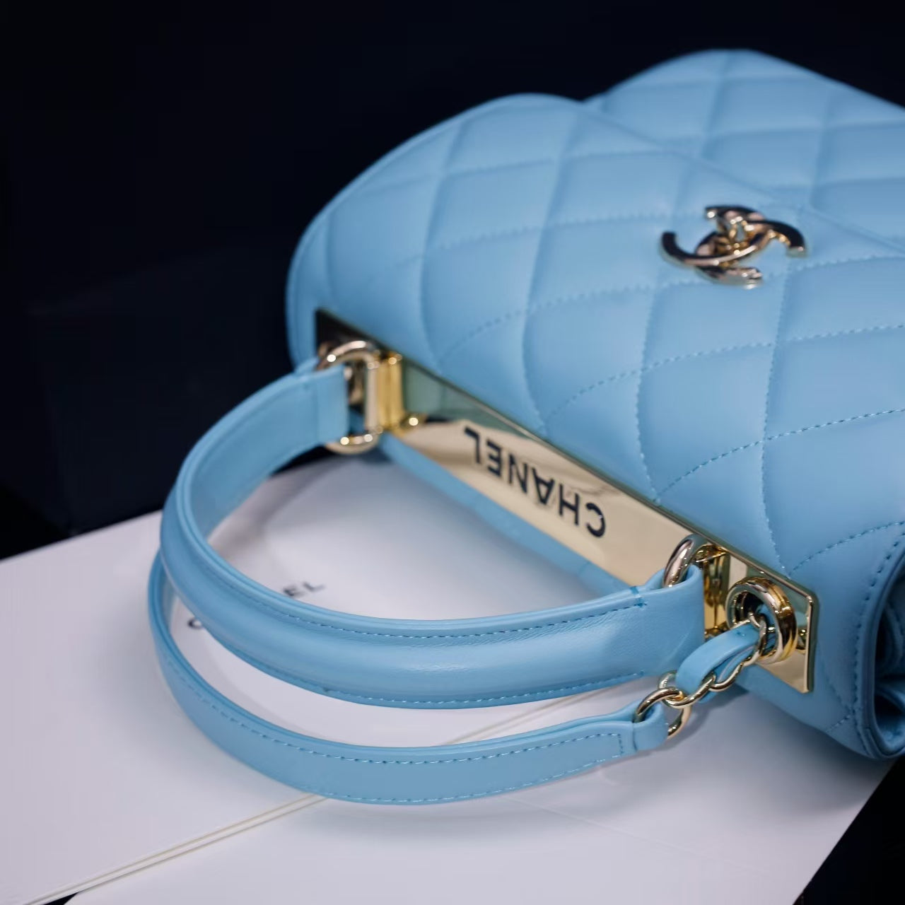 Pre-Owned Authentic 25cm Chanel Trendy Large  Bag Light Blue