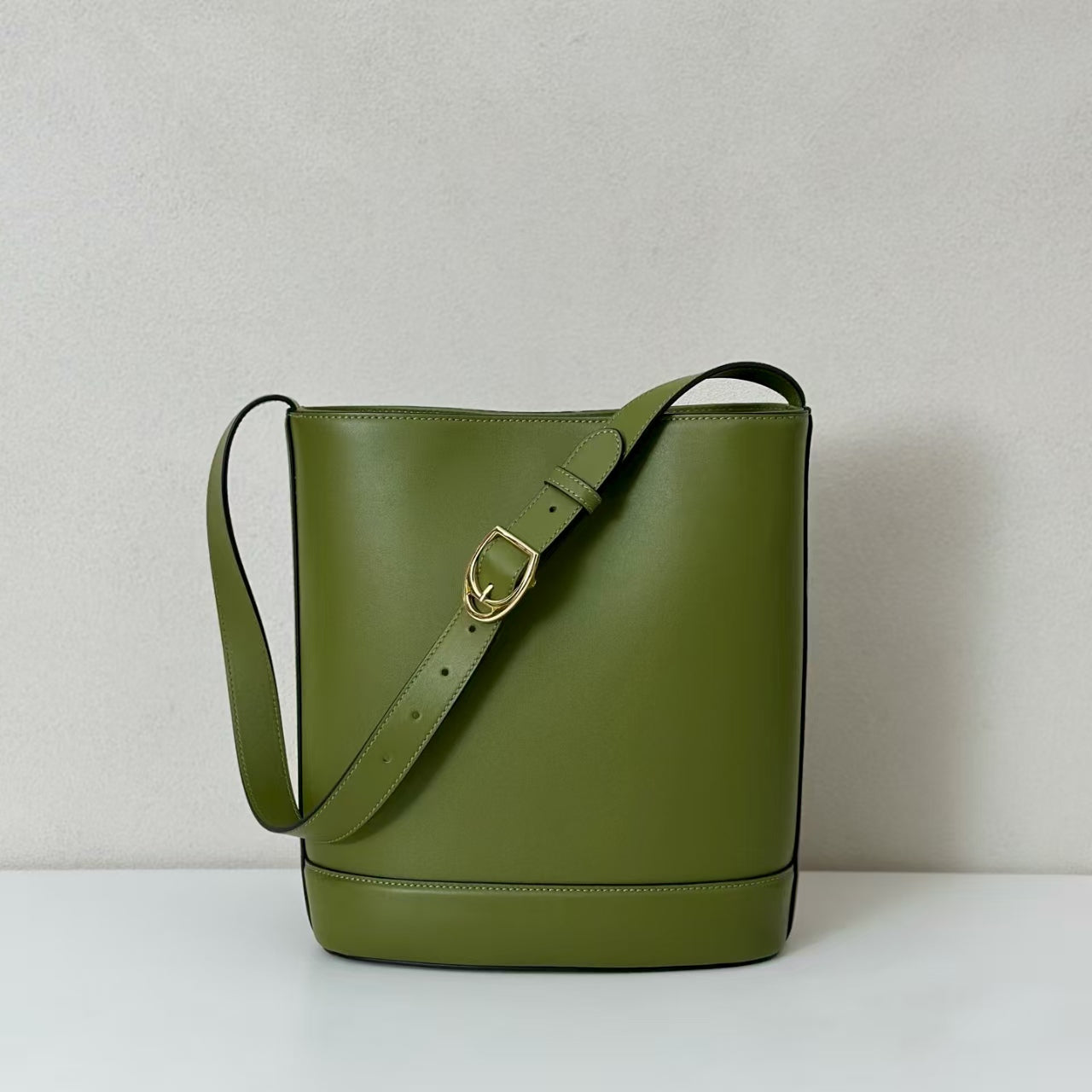Gucci 73 Medium Bag  Green Leather Pre-Owned Authentic