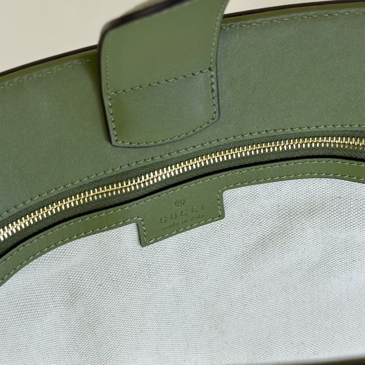Gucci 73 Medium Bag  Green Leather Pre-Owned Authentic