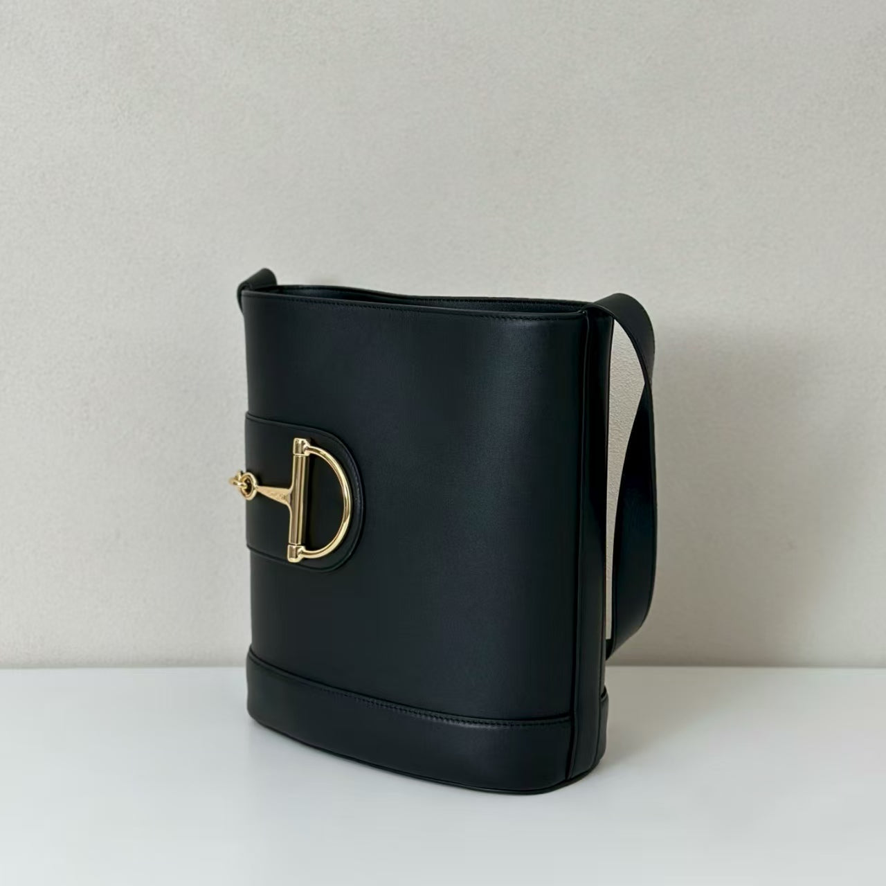 Gucci 73 Medium Bag  Black Leather Pre-Owned Authentic