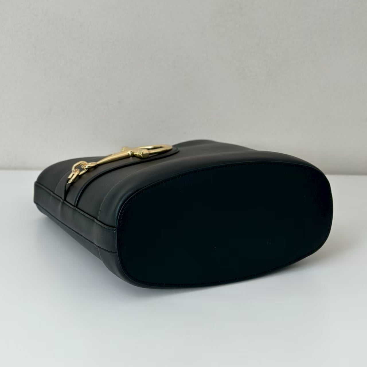 Gucci 73 Medium Bag  Black Leather Pre-Owned Authentic