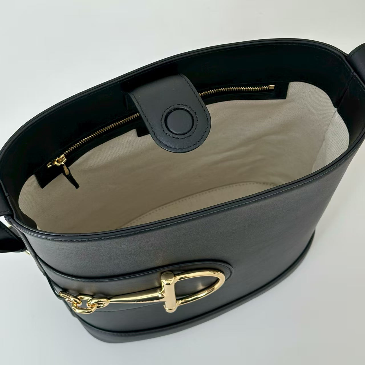 Gucci 73 Medium Bag  Black Leather Pre-Owned Authentic