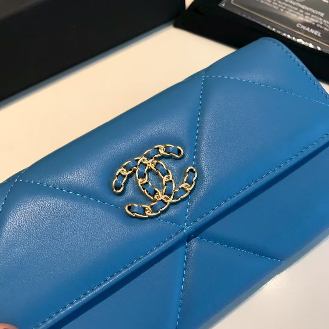 Chanel 19 Quilted Flap Wallet in Turquoise Goatskin with Aged Brass CC – Pre-Owned Authentic