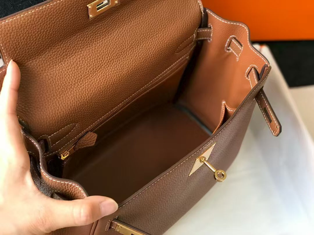 Hermes Kelly 25 Retourne Togo Leather in Gold – Pre-Owned Authentic