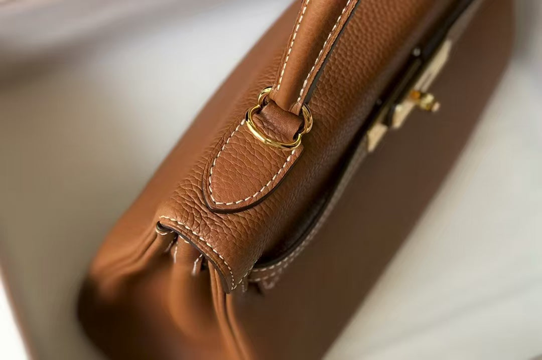 Hermes Kelly 25 Retourne Togo Leather in Gold – Pre-Owned Authentic