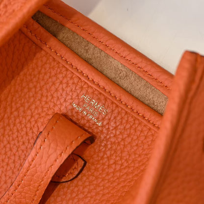 Pre-Owned Authentic Hermes Evelyne 17 Orange