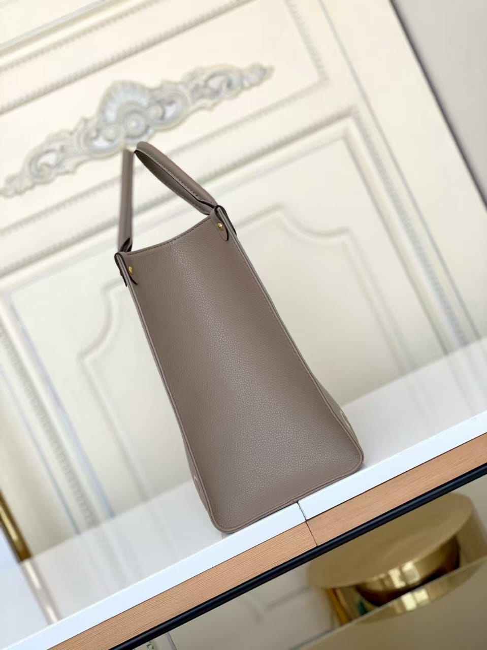 Pre-Owned Authentic Louis Vuitton Onthego MM