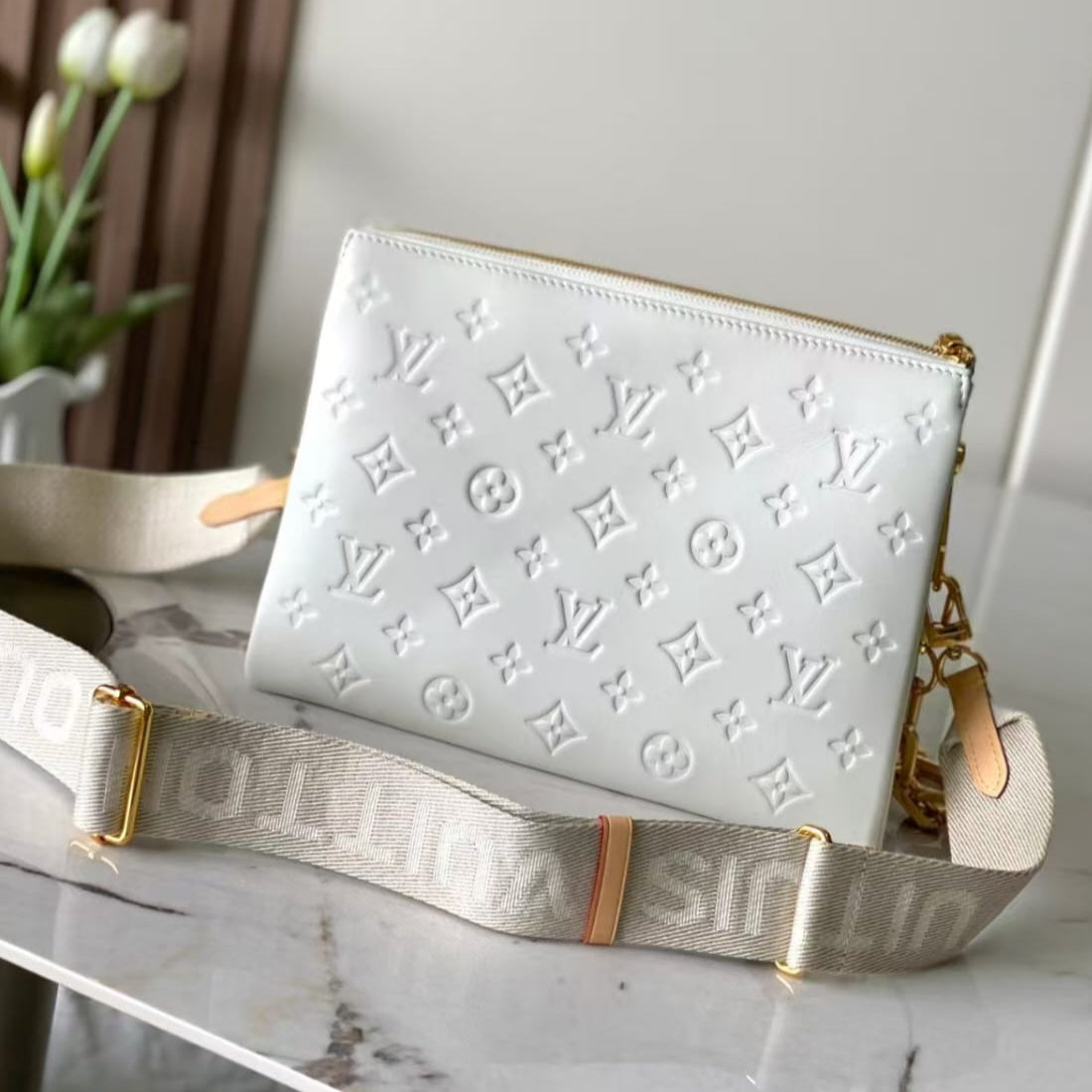 Pre-Owned Authentic White Small Coussin PM