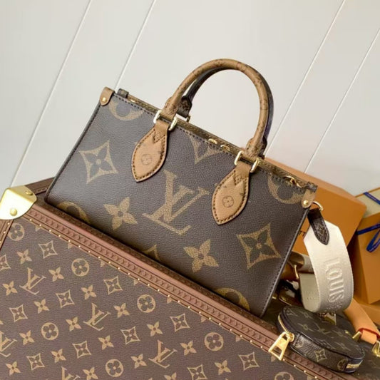 Pre-Owned Authentic Louis Vuitton East West OnTheGo Giant Monogram