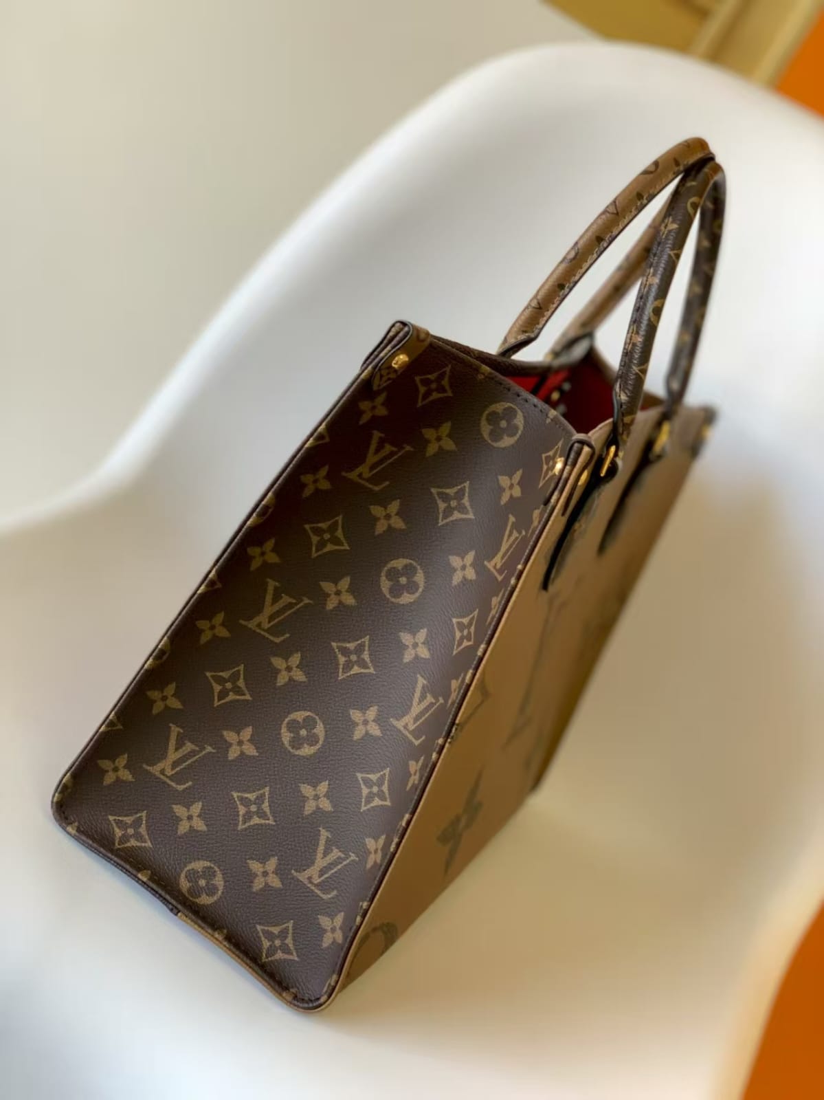 Pre-Owned Authentic Louis Vuitton OnTheGo MM
