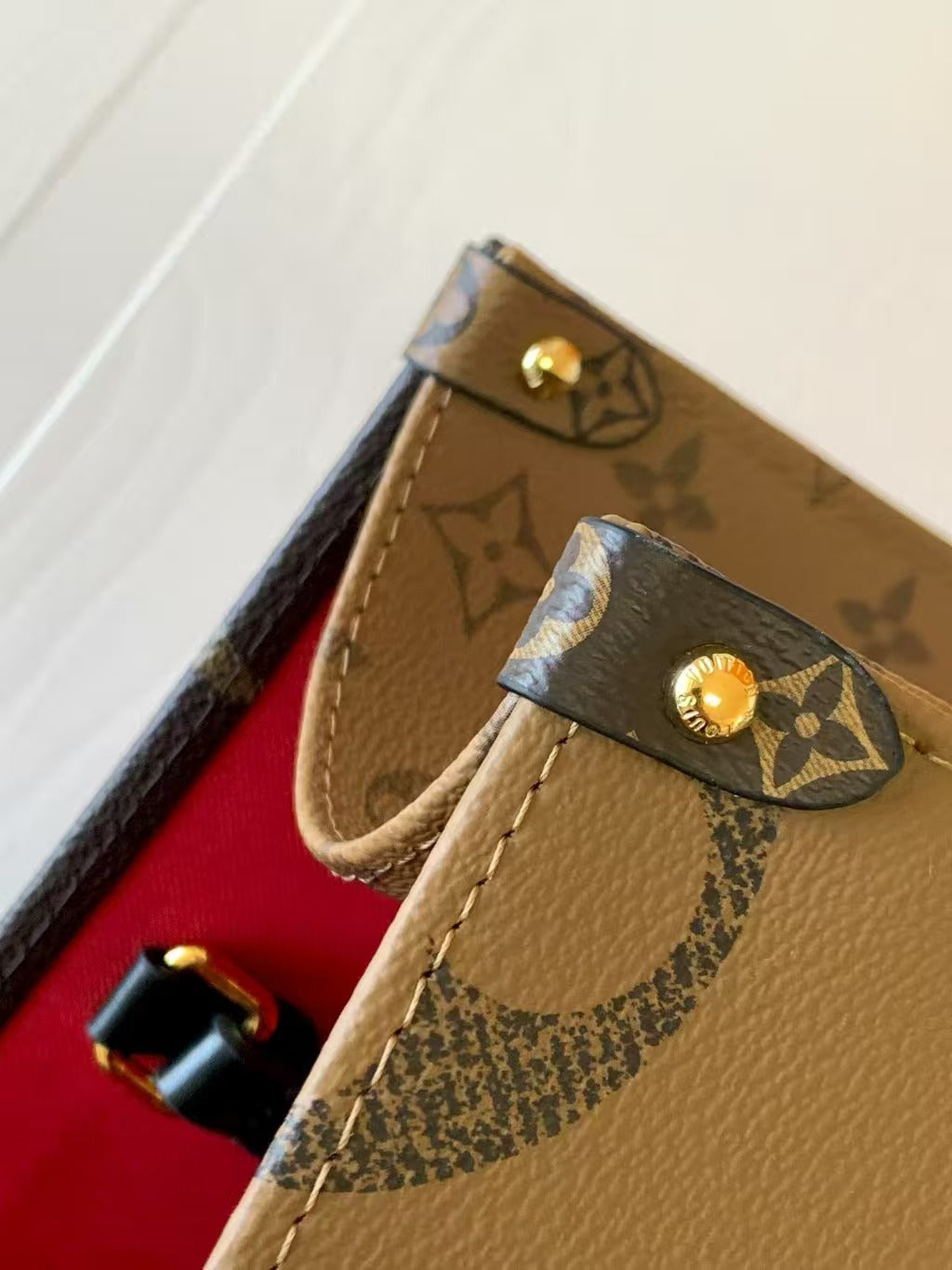 Pre-Owned Authentic Louis Vuitton OnTheGo MM
