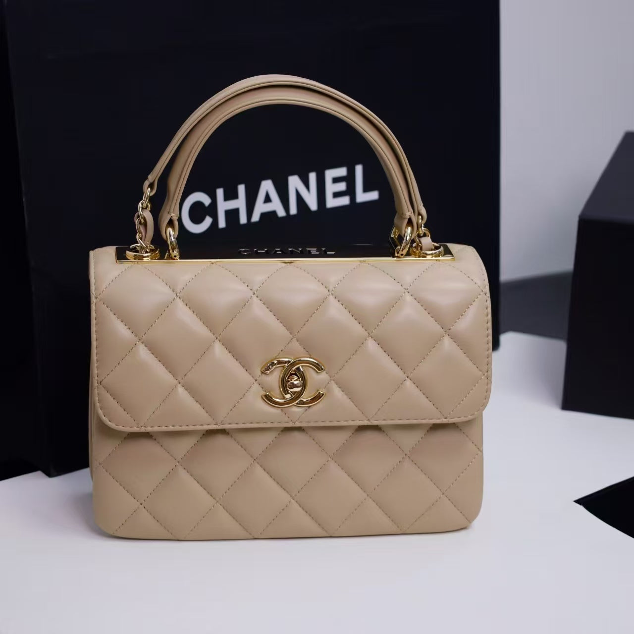Pre-Owned Authentic 25cm Chanel Trendy Large Bag Apricot Light Gold 93266