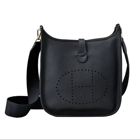 Pre-Owned Authentic - Hermes Evelyne 23  Clemence Black
