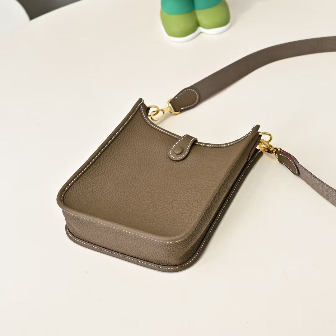 Hermès Evelyne TPM Clemence Etoupe with Gold Hardware – Pre-Owned Authentic