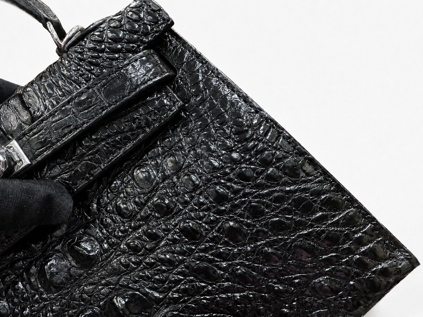 Hermes Kelly 25 Genuine Alligator  Leather - Pre-Owned Authentic