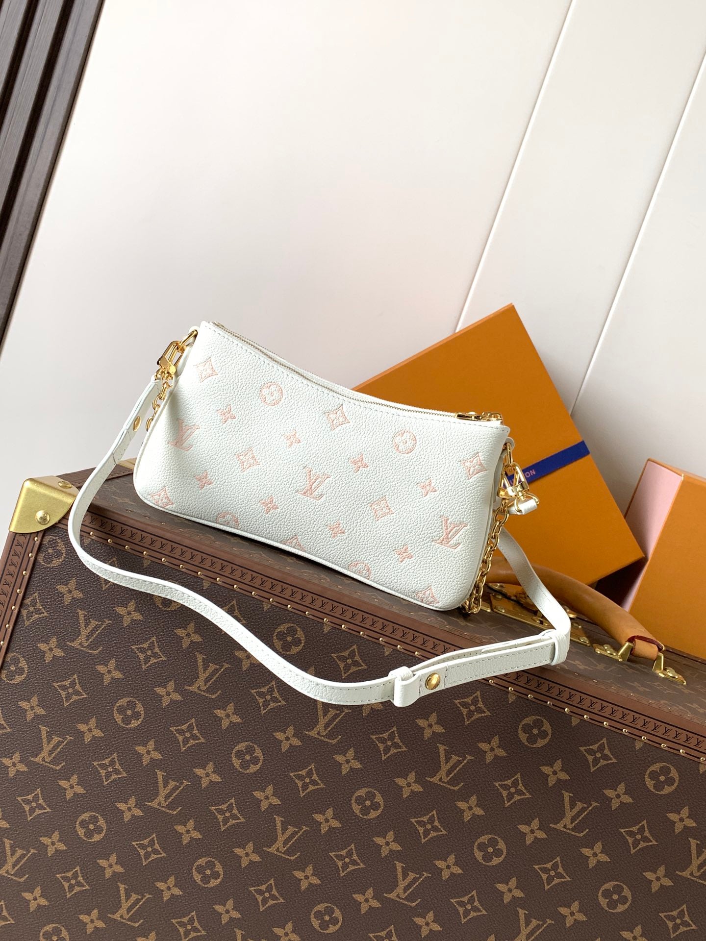 Pochette Liv with Authentic RFID Tag - Pre-Owned Authentic