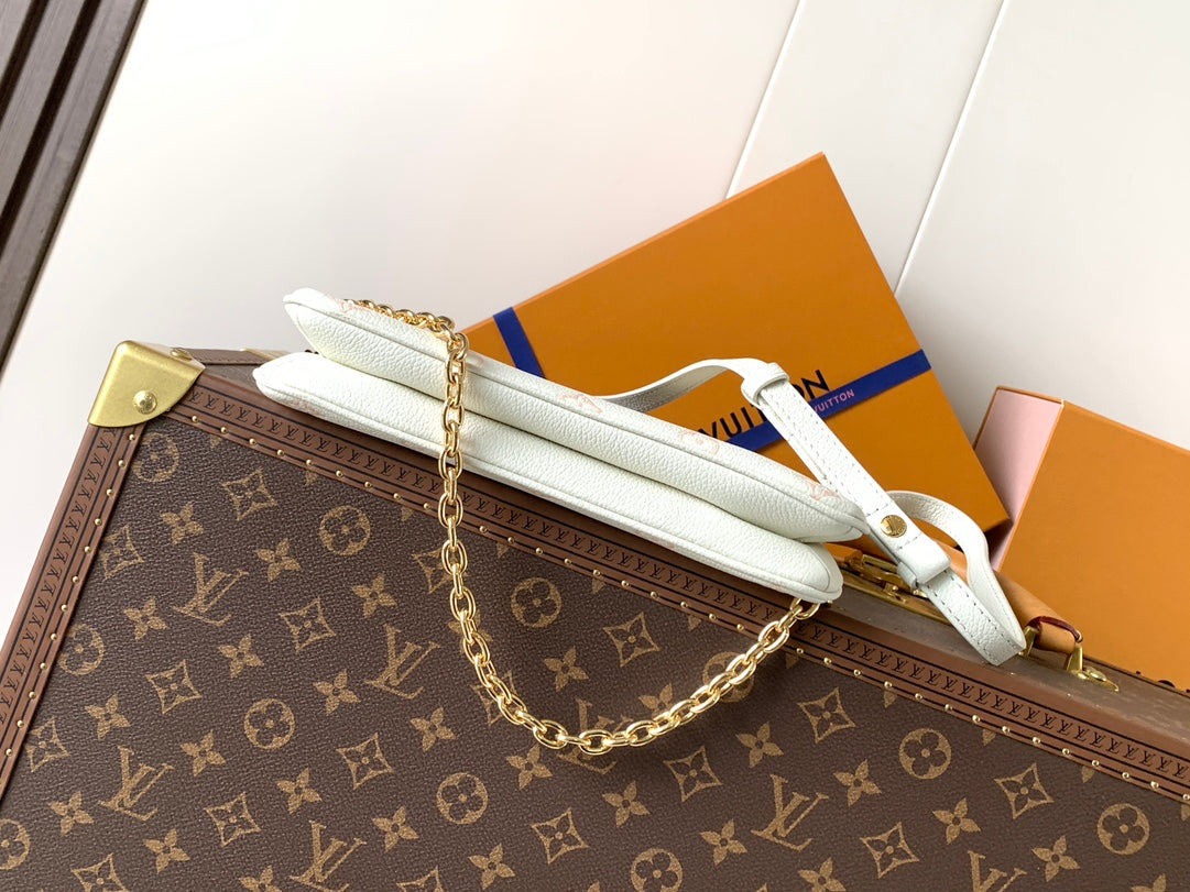 Pochette Liv with Authentic RFID Tag - Pre-Owned Authentic